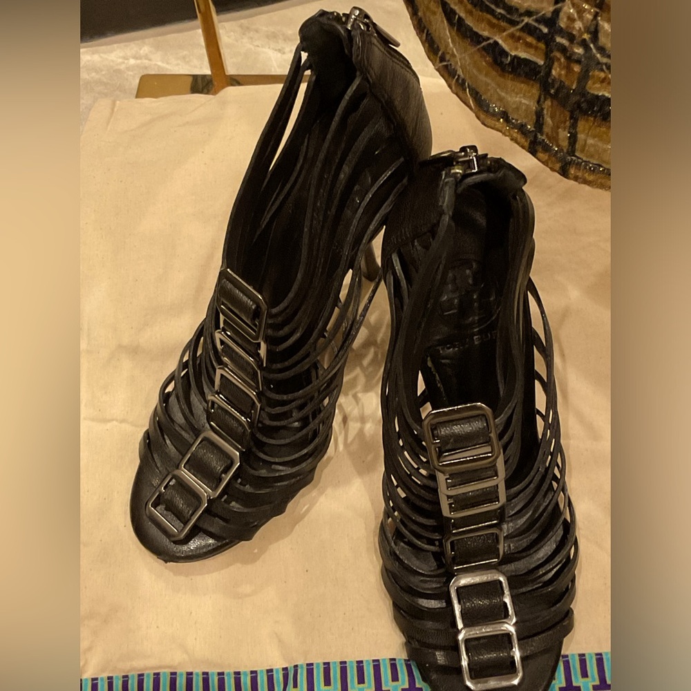 Tory Burch Cuba Link Caged Lether Stap Heels